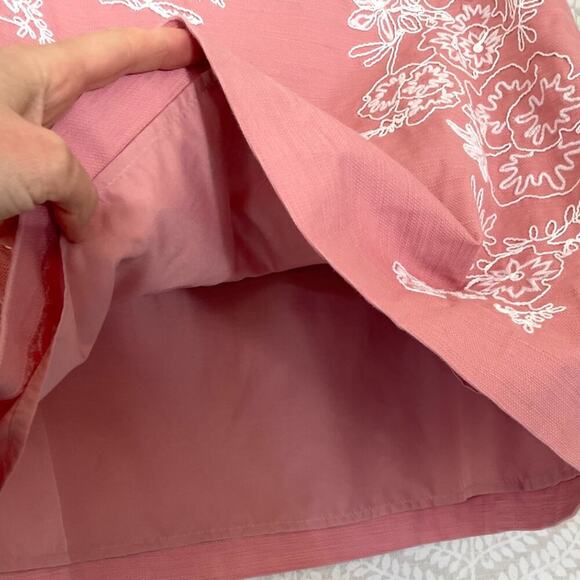 LOFT Cotton Pink and White Floral Embroidered Pencil Skirt / Mini Skirt, 8 - Picture 6 of 14